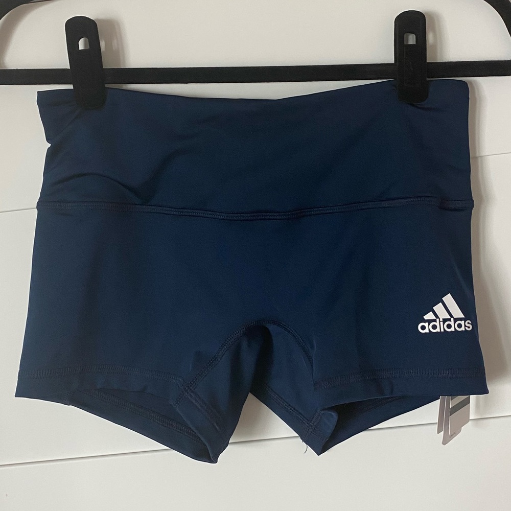 Adidas 4 inch short in navy. Size M